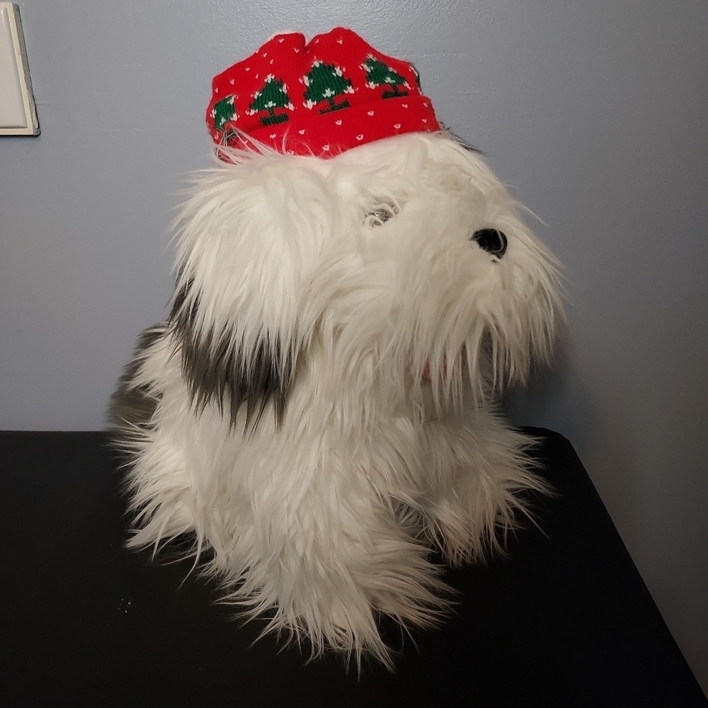 1990's Commonwealth Christmas (Sheepdog) (White Furry Dog)
